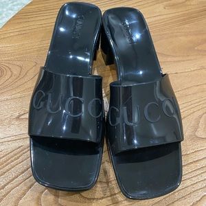 Gucci RUBBER SLIDE SANDAL